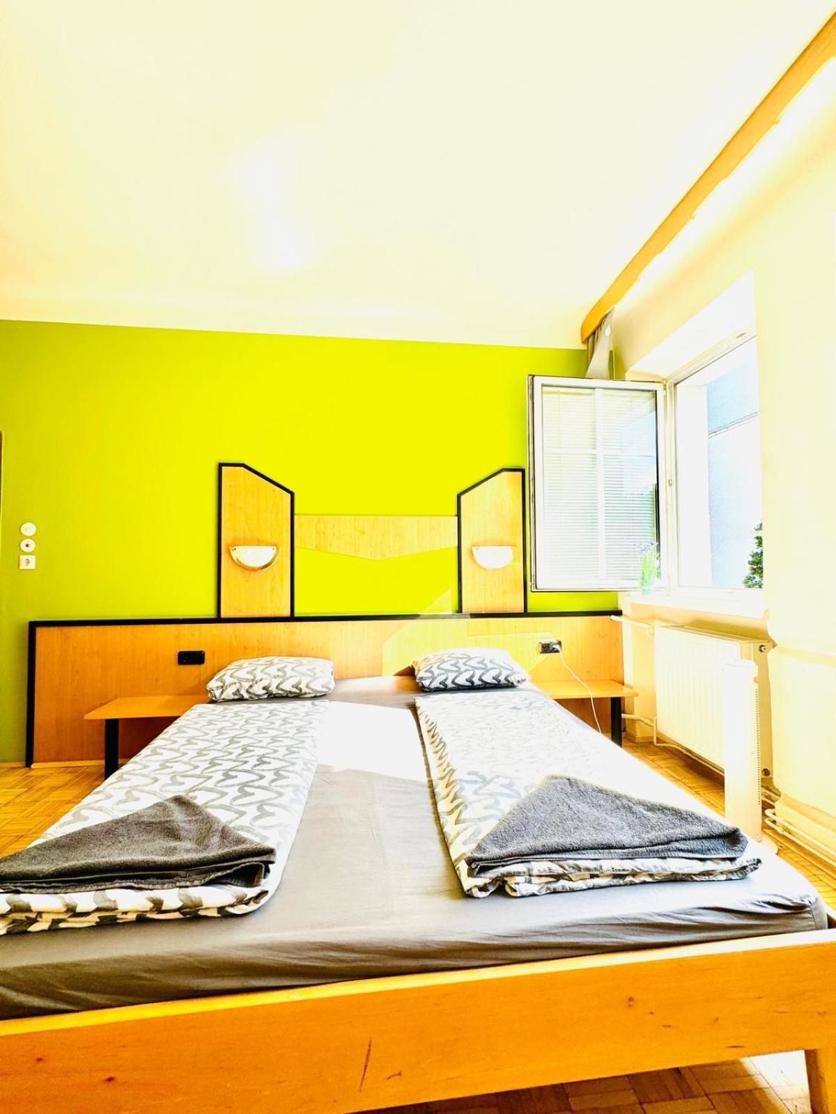 Affordable Central Rooms, 10-Min To Lugner City Viena Exterior foto